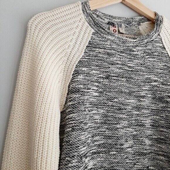 ANTHROPOLOGIE | Dolan Raglan Bell Sleeve Sweater Sz XS - Picture 3 of 13